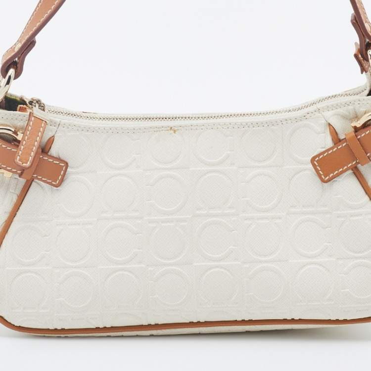 مملوكة مسبقًا Salvatore Ferragamo Off White/Brown Gancini Embossed Leather Shoulder Bag