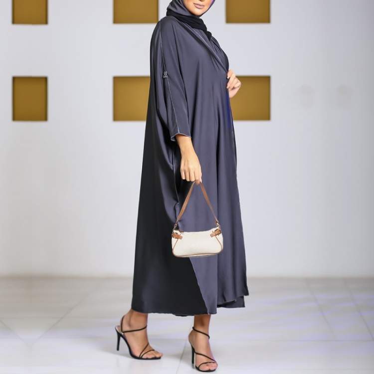 مملوكة مسبقًا Salvatore Ferragamo Off White/Brown Gancini Embossed Leather Shoulder Bag