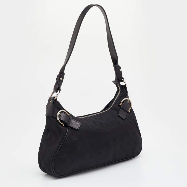 مملوكة مسبقًا Salvatore Ferragamo Black Nylon And Leather Gancini Shoulder Bag