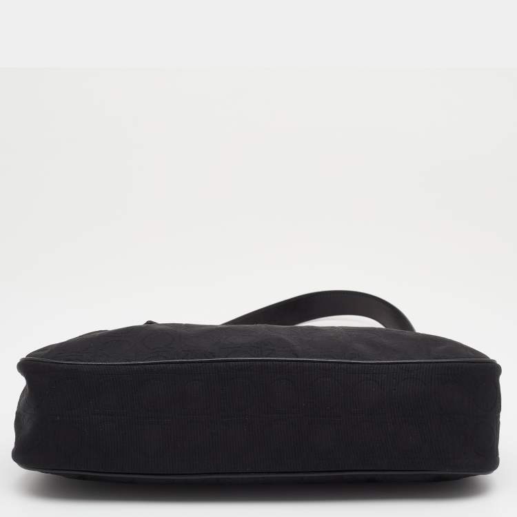 مملوكة مسبقًا Salvatore Ferragamo Black Nylon And Leather Gancini Shoulder Bag