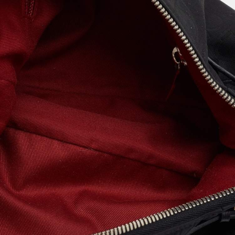 مملوكة مسبقًا Salvatore Ferragamo Black Nylon And Leather Gancini Shoulder Bag