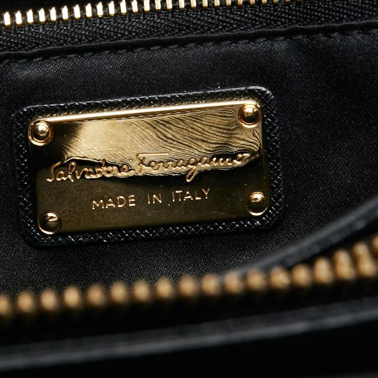 Pre Owned Salvatore Ferragamo Black Leather Vara Bow Tote