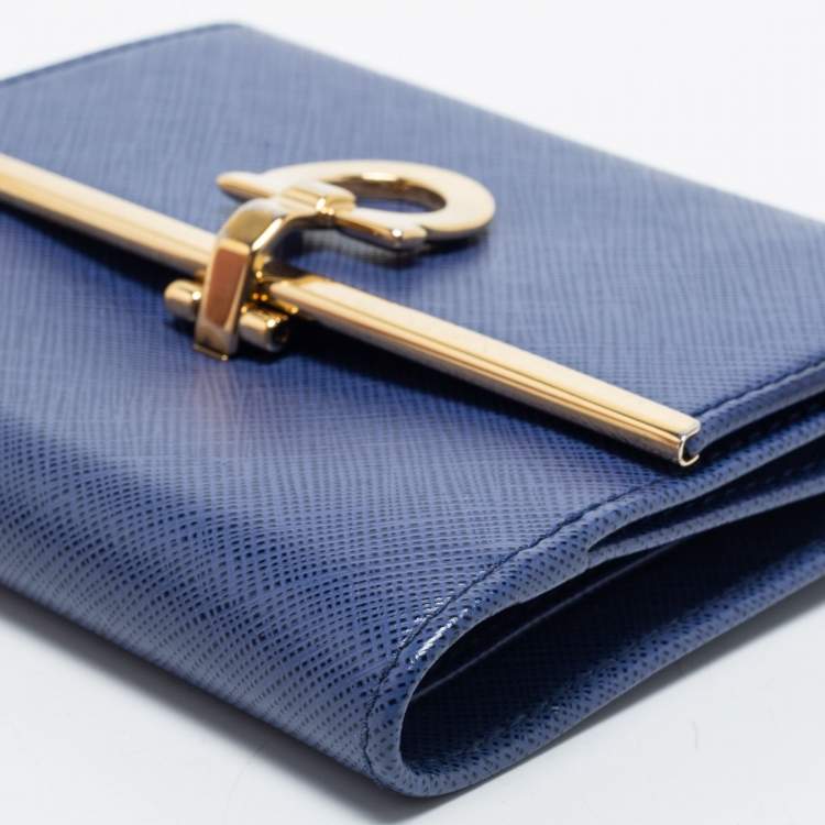 Pre Owned Salvatore Ferragamo Blue Leather Gancini Clip Compact Wallet