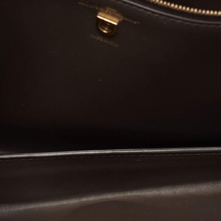 Pre Owned Salvatore Ferragamo Grey Leather Gancini Clutch