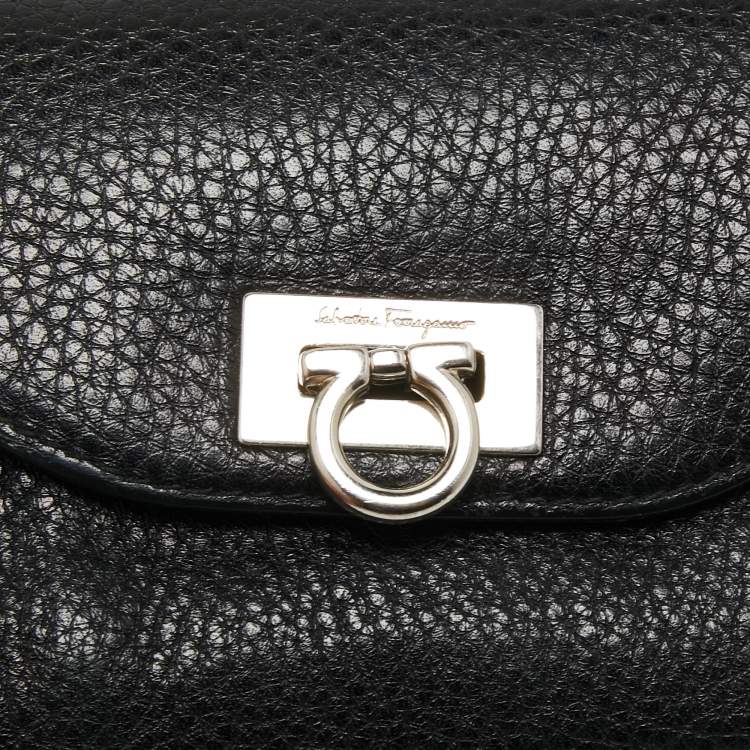 Pre Owned Salvatore Ferragamo Black Grained Leather Gancini Trifolfd Wallet
