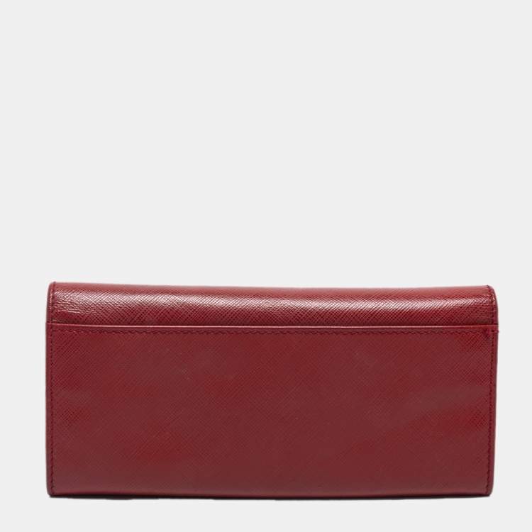 Pre Owned Salvatore Ferragamo Red Leather Double Gancio Continental Wallet