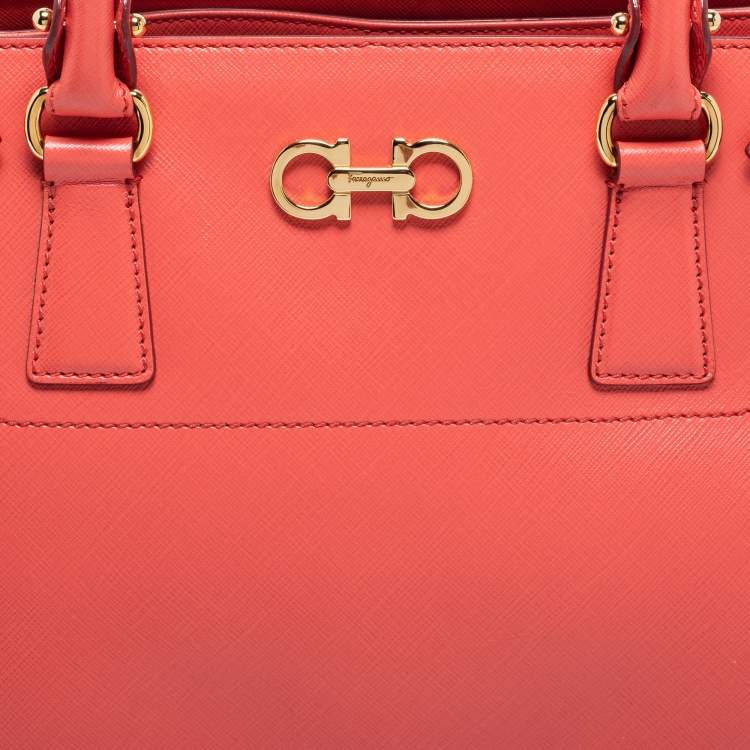 Pre Owned Salvatore Ferragamo Pink Leather Medium Batik Tote