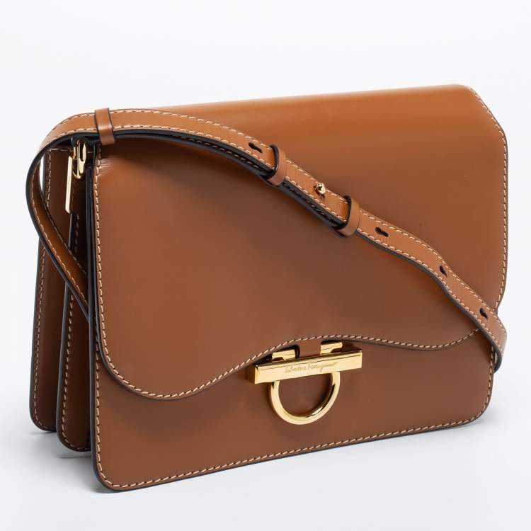 Pre Owned Salvatore Ferragamo Tan Leather Joanne Shoulder Bag