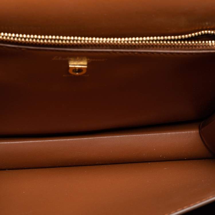 Pre Owned Salvatore Ferragamo Tan Leather Joanne Shoulder Bag