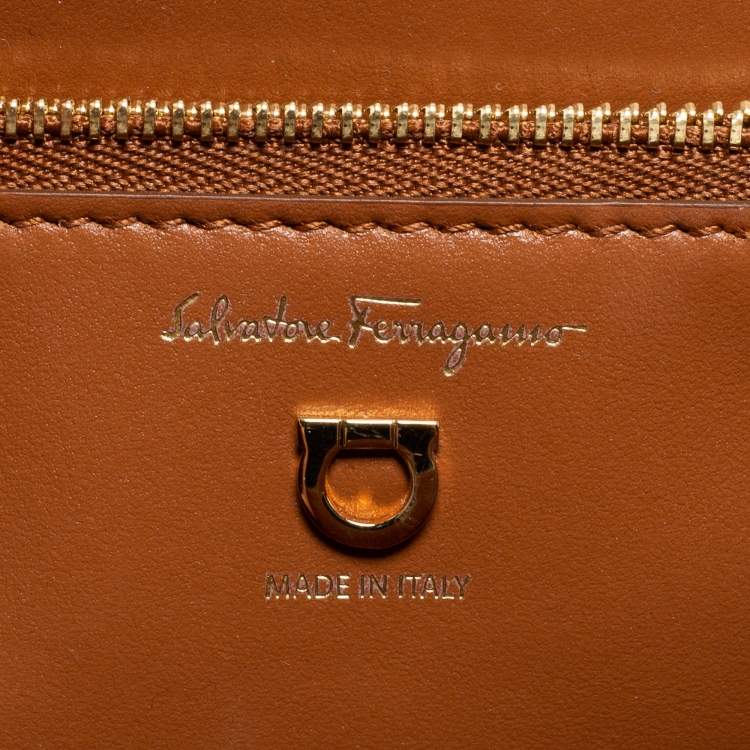 Pre Owned Salvatore Ferragamo Tan Leather Joanne Shoulder Bag