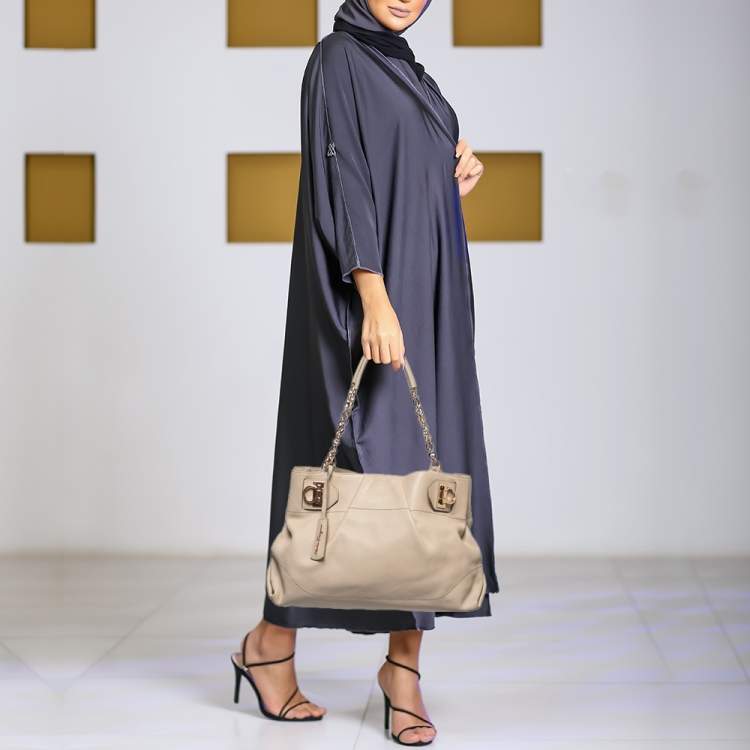 Pre Owned Salvatore Ferragamo Beige Leather Gancini Chain Tote