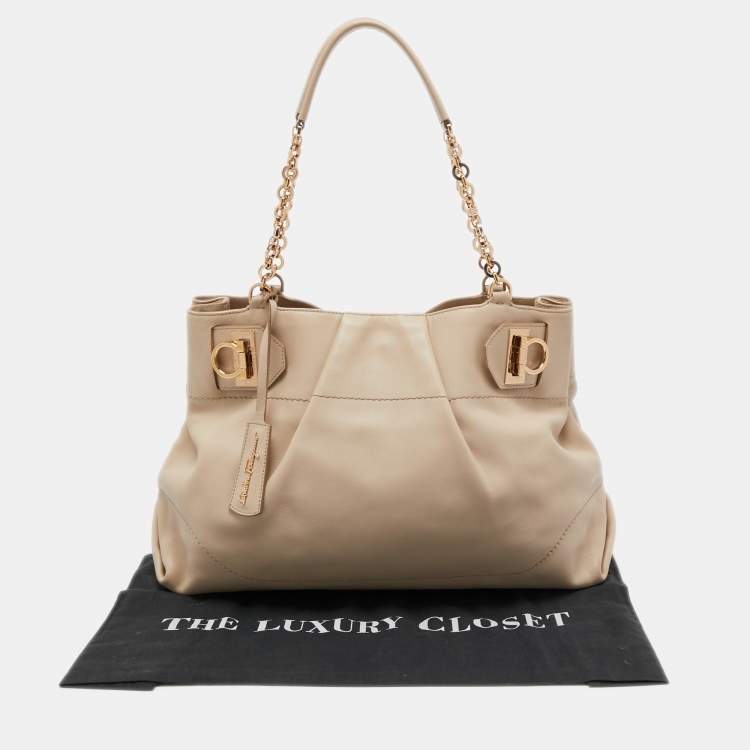 Pre Owned Salvatore Ferragamo Beige Leather Gancini Chain Tote