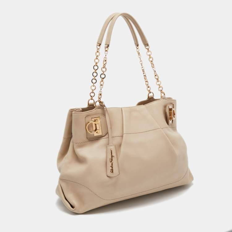 Pre Owned Salvatore Ferragamo Beige Leather Gancini Chain Tote