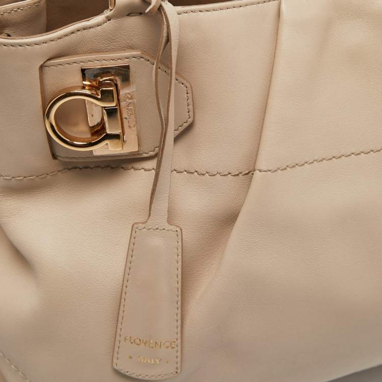 Pre Owned Salvatore Ferragamo Beige Leather Gancini Chain Tote
