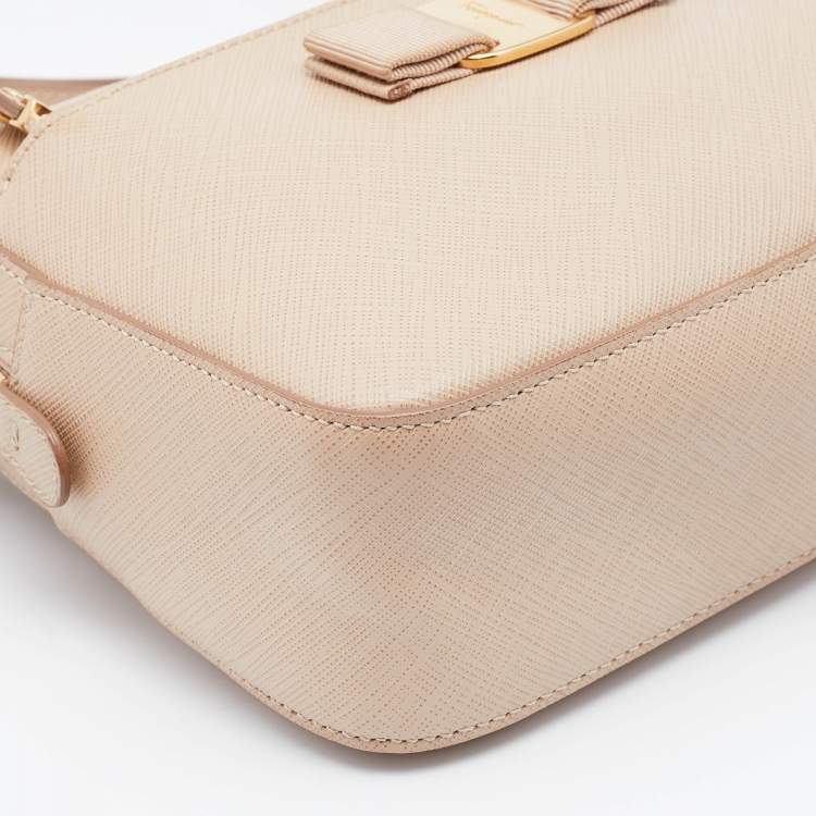 Pre Owned Salvatore Ferragamo Beige Saffiano Leather Vara Bow Shoulder Bag