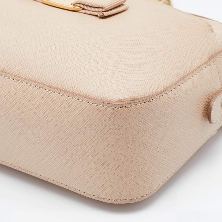 Pre Owned Salvatore Ferragamo Beige Saffiano Leather Vara Bow Shoulder Bag