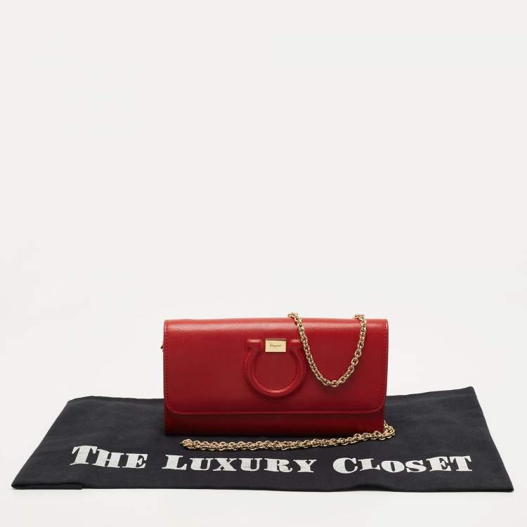 Pre Owned Salvatore Ferragamo Red Leather Gancini City Wallet on Chain