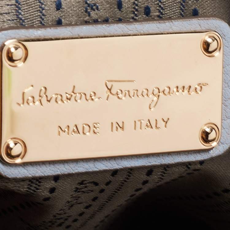 مملوكة مسبقًا Salvatore Ferragamo Light Blue Leather Gancini Satchel