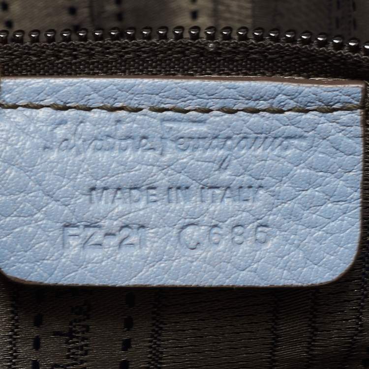 مملوكة مسبقًا Salvatore Ferragamo Light Blue Leather Gancini Satchel