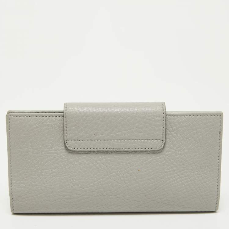 Pre Owned Salvatore Ferragamo Grey Leather Gancio Flap Wallet