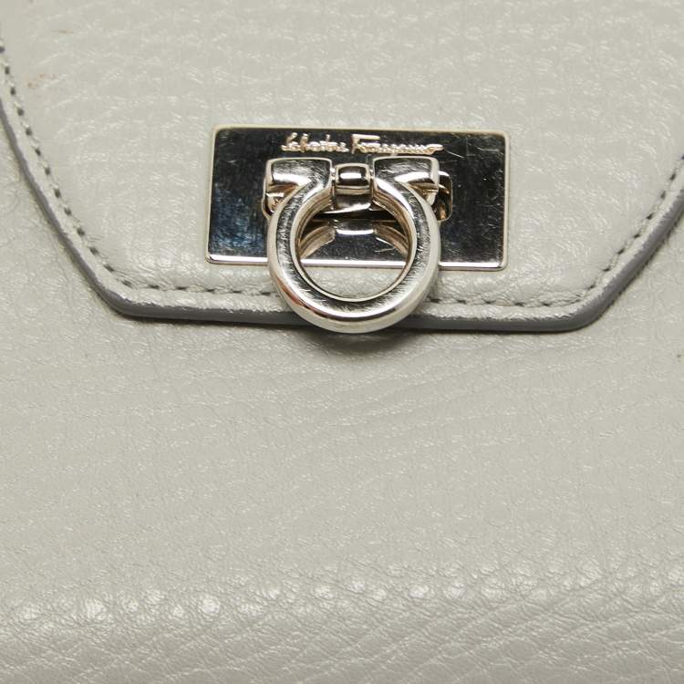 Pre Owned Salvatore Ferragamo Grey Leather Gancio Flap Wallet