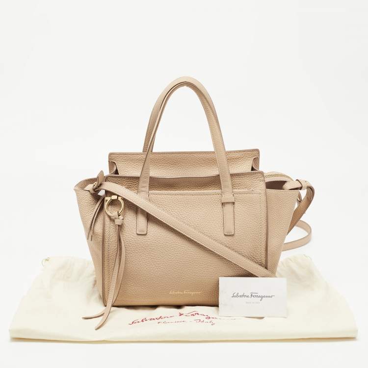 Pre Owned Salvatore Ferragamo Beige Leather Amy Tote