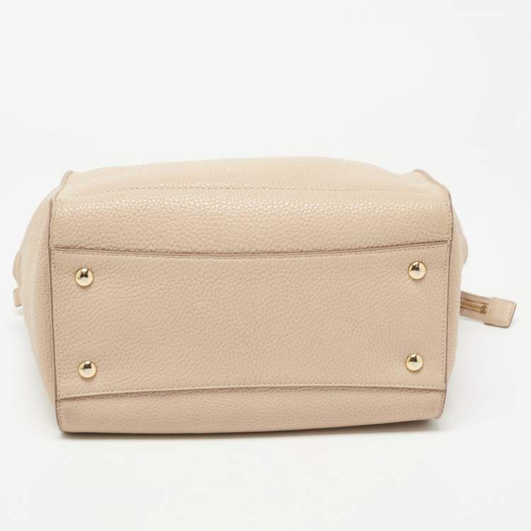 Pre Owned Salvatore Ferragamo Beige Leather Amy Tote