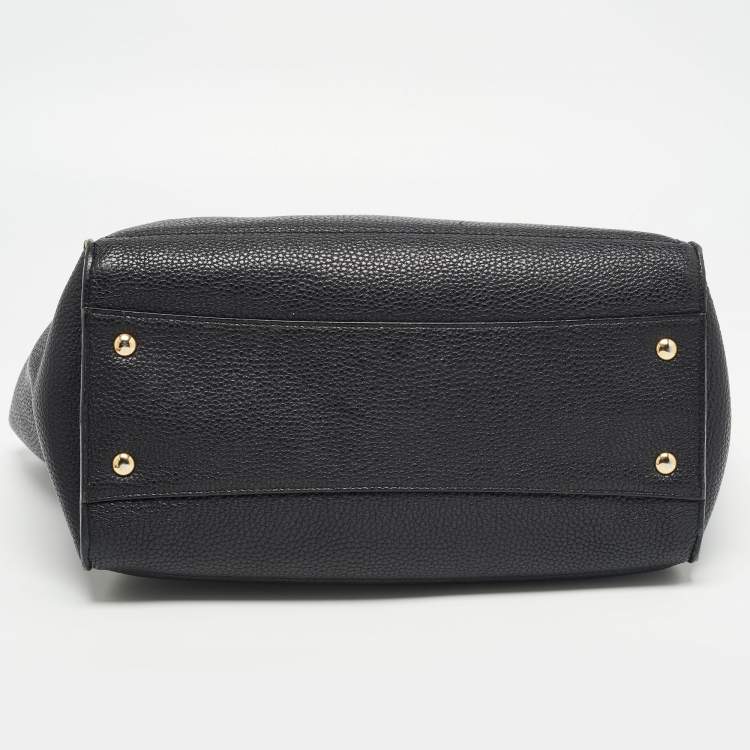 Pre Owned Salvatore Ferragamo Black Leather Medium Amy Tote