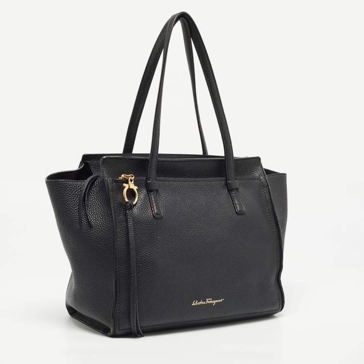 Pre Owned Salvatore Ferragamo Black Leather Medium Amy Tote