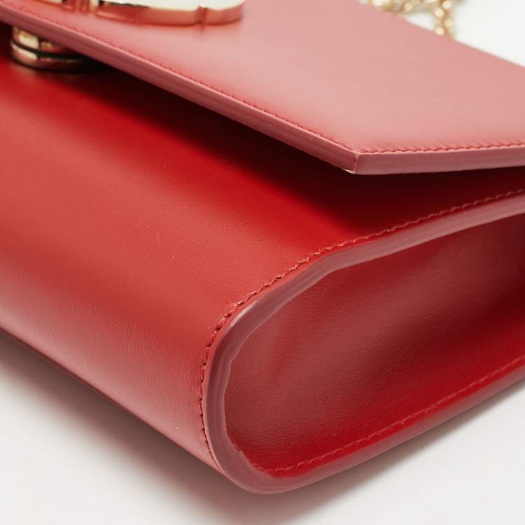 Pre Owned Salvatore Ferragamo Red Leather Floral Button Chain Clutch