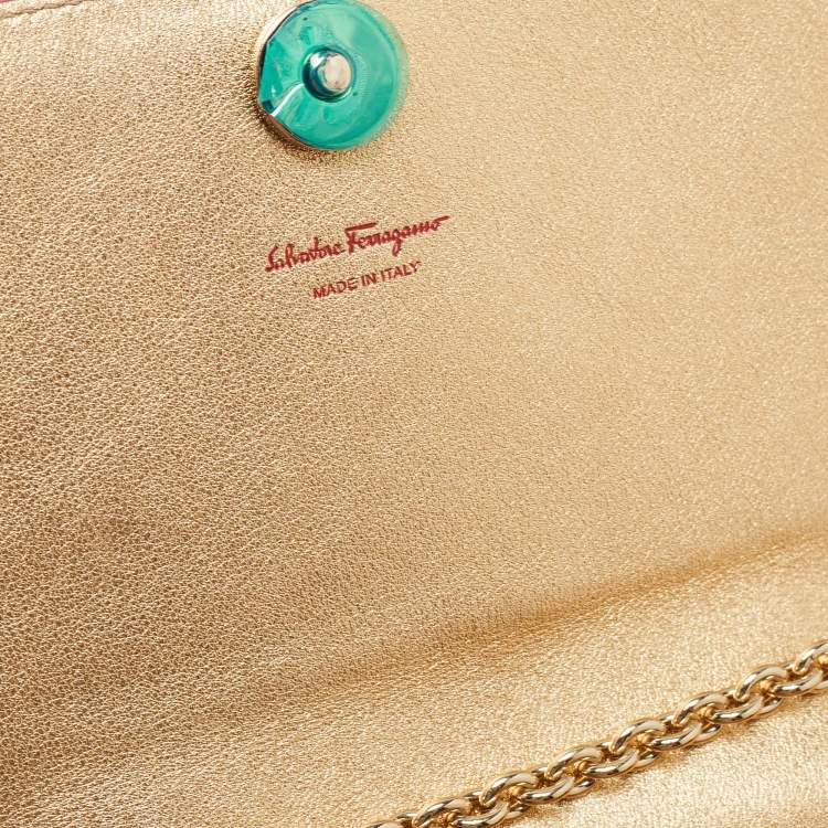 Pre Owned Salvatore Ferragamo Red Leather Floral Button Chain Clutch