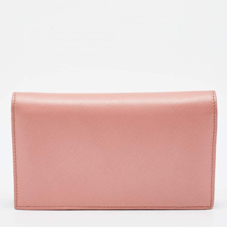 Pre Owned Salvatore Ferragamo Peach Leather Miss Vara Wallet on chain 
