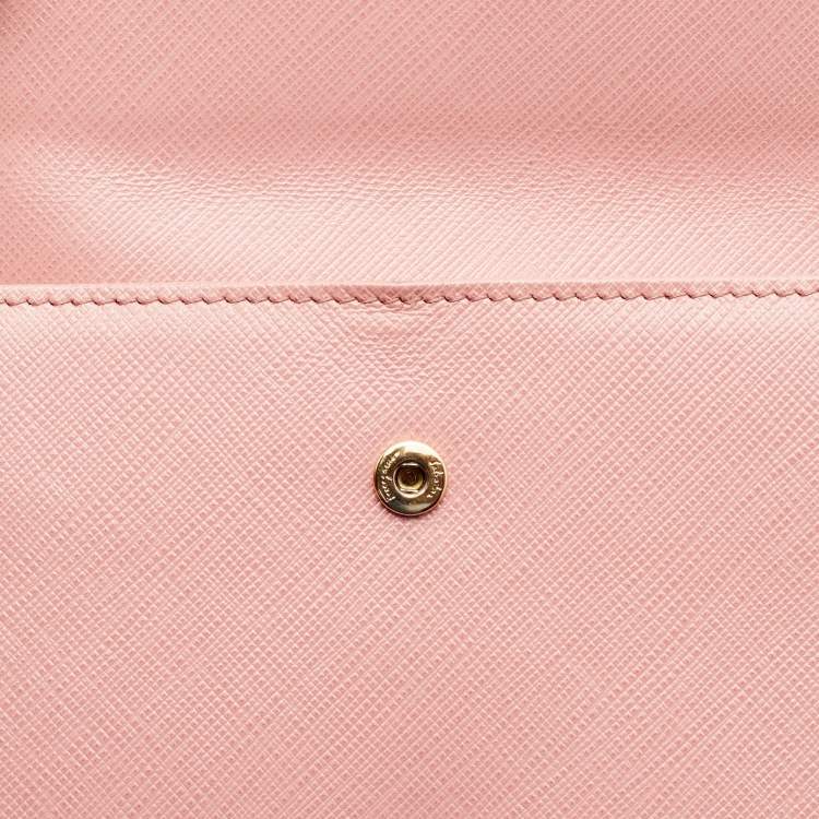 Pre Owned Salvatore Ferragamo Peach Leather Miss Vara Wallet on chain 