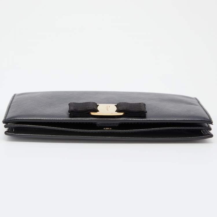 Pre Owned Salvatore Ferragamo Black Leather Vara Bow Wallet on Chain