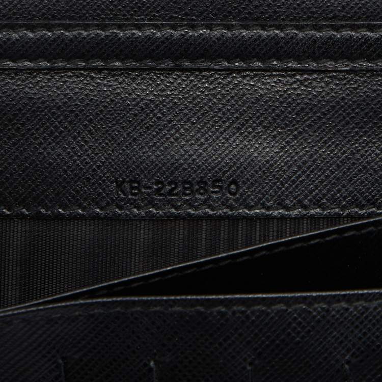 Pre Owned Salvatore Ferragamo Black Leather Vara Bow Wallet on Chain