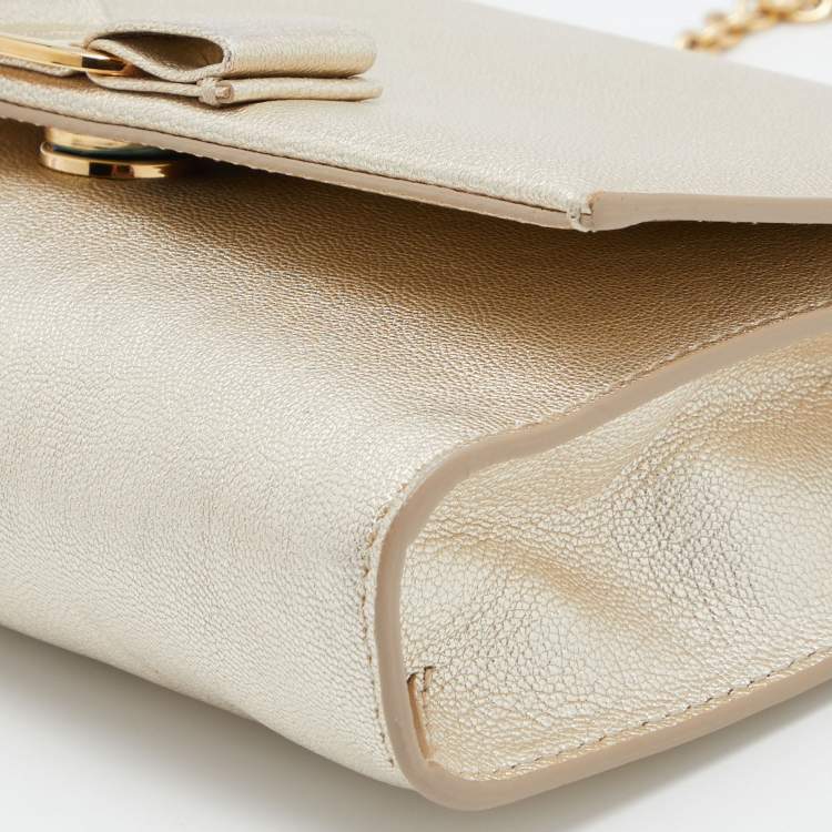 Pre Owned Salvatore Ferragamo Gold Leather Vara Bow Chain Clutch