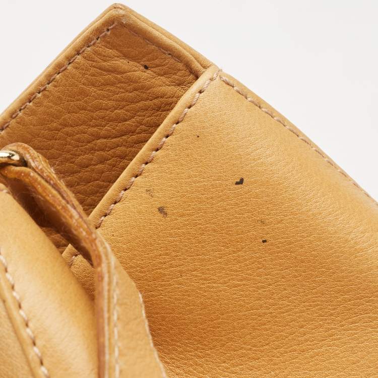 Pre Owned Salvatore Ferragamo Tan Leather Shoulder Bag
