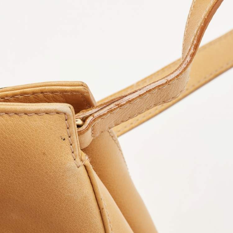 Pre Owned Salvatore Ferragamo Tan Leather Shoulder Bag