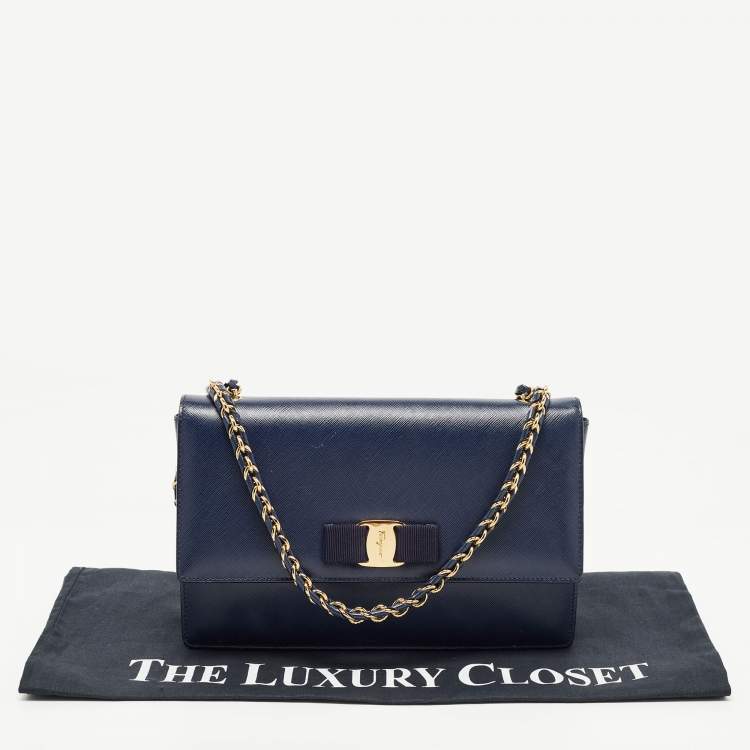 Pre Owned Salvatore Ferragamo Dark Blue Leather Vara Bow Chain Shoulder Bag