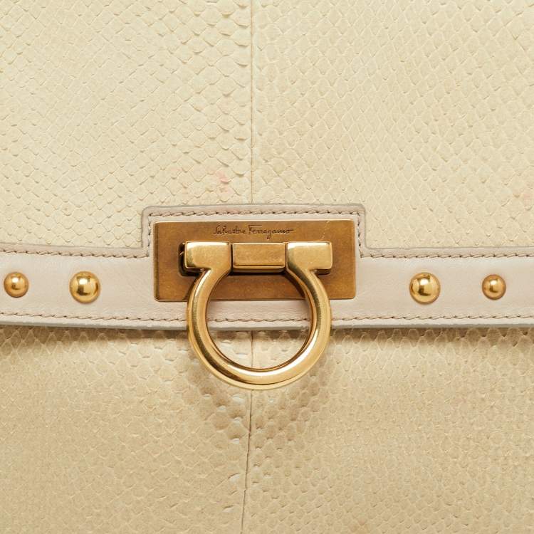 مملوكة مسبقًا Salvatore Ferragamo Cream/Beige Watersnake and Leather Studded Sofia Top Handle Bag