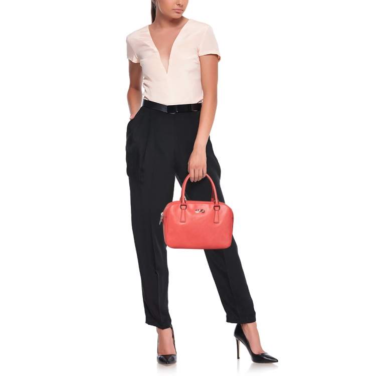 مملوكة مسبقًا Salvatore Ferragamo Coral Orange Leather Gancio Bowler Bag