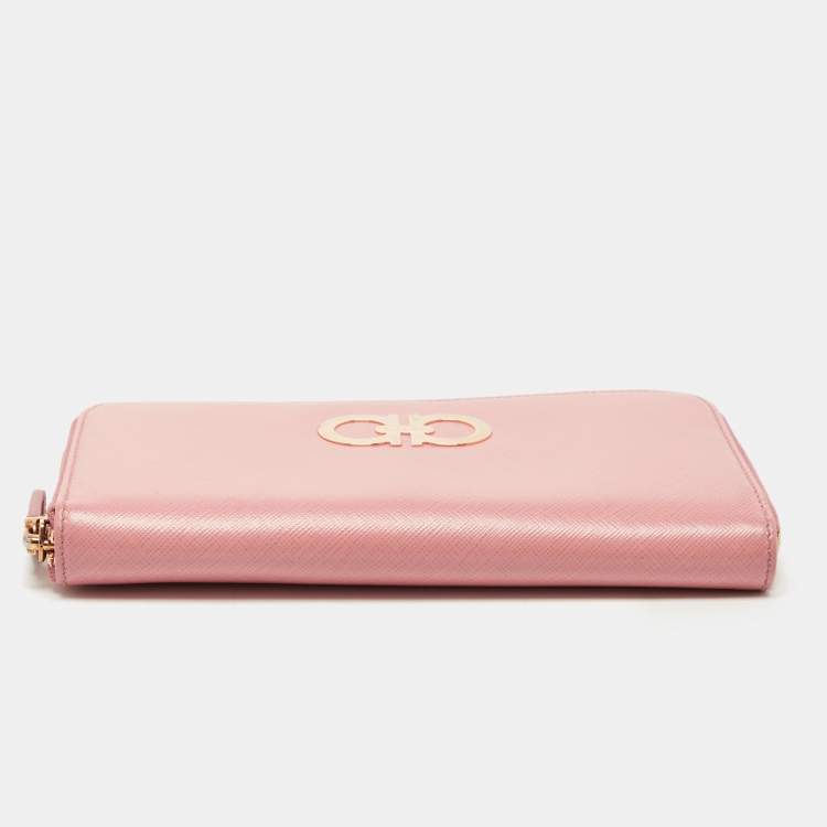 Pre Owned Salvatore Ferragamo Peach Leather Gancio Zip Around Wallet