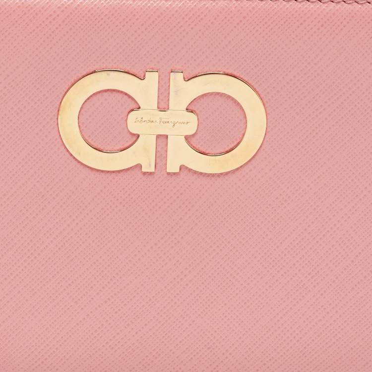 Pre Owned Salvatore Ferragamo Peach Leather Gancio Zip Around Wallet