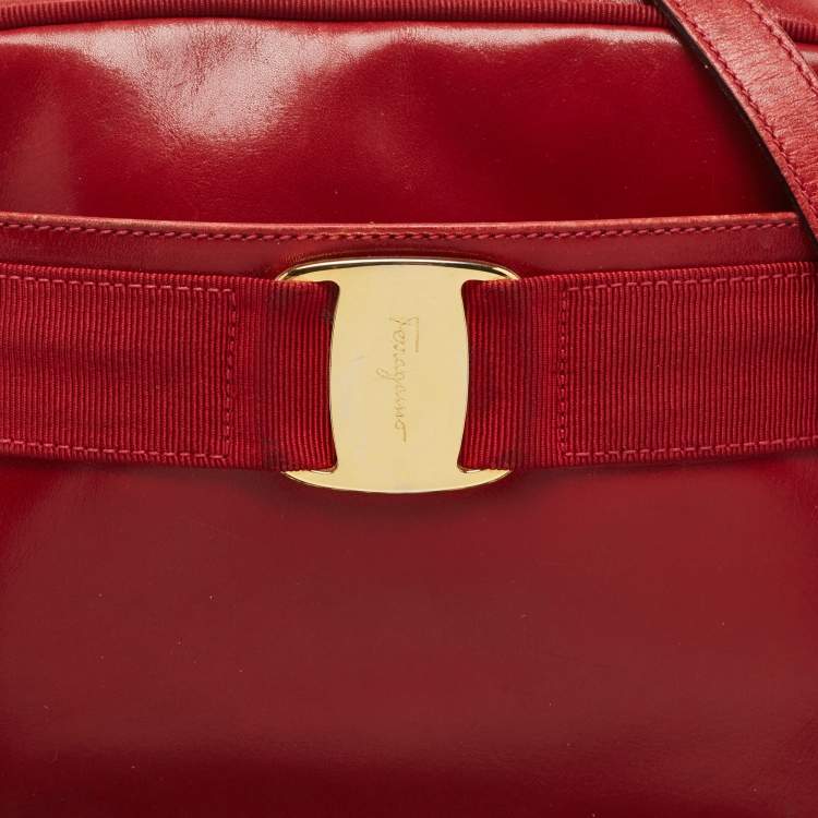 مملوكة مسبقًا Salvatore Ferragamo Red Leather Camera Crossbody Bag