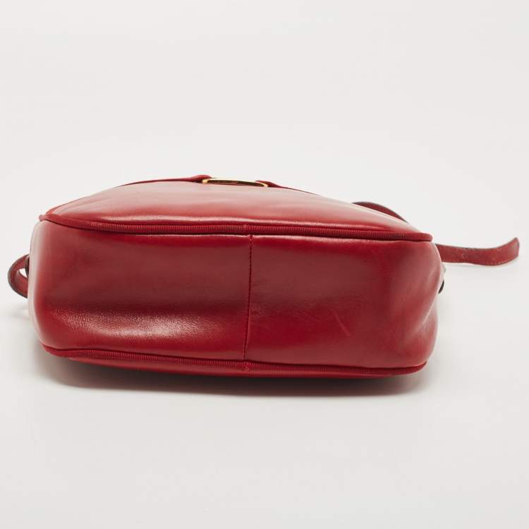 مملوكة مسبقًا Salvatore Ferragamo Red Leather Camera Crossbody Bag