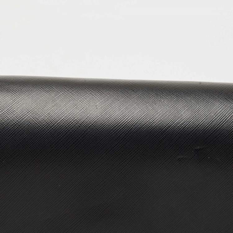 Pre Owned Salvatore Ferragamo Black Leather Gancini Flap Shoulder Bag