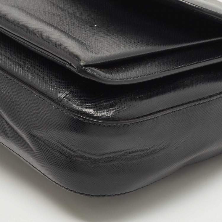 Pre Owned Salvatore Ferragamo Black Leather Gancini Flap Shoulder Bag