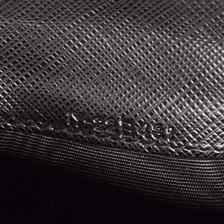 Pre Owned Salvatore Ferragamo Black Gancio Leather Continental Wallet