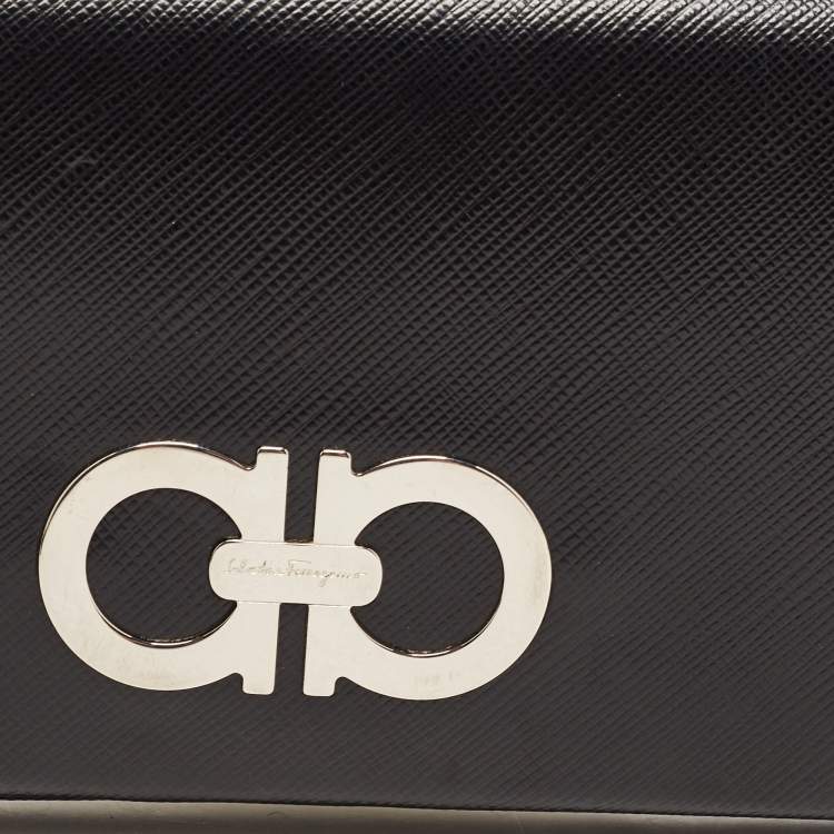 Pre Owned Salvatore Ferragamo Black Gancio Leather Continental Wallet