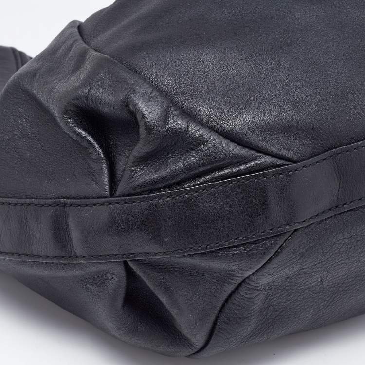 مملوكة مسبقًا Salvatore Ferragamo Black Leather Gancini Braided Handle Hobo